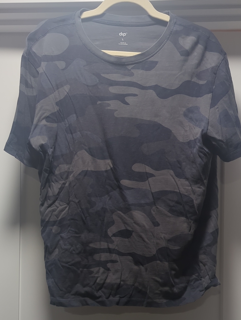 dip Men's Gray Camo Short-Sleeve Tee